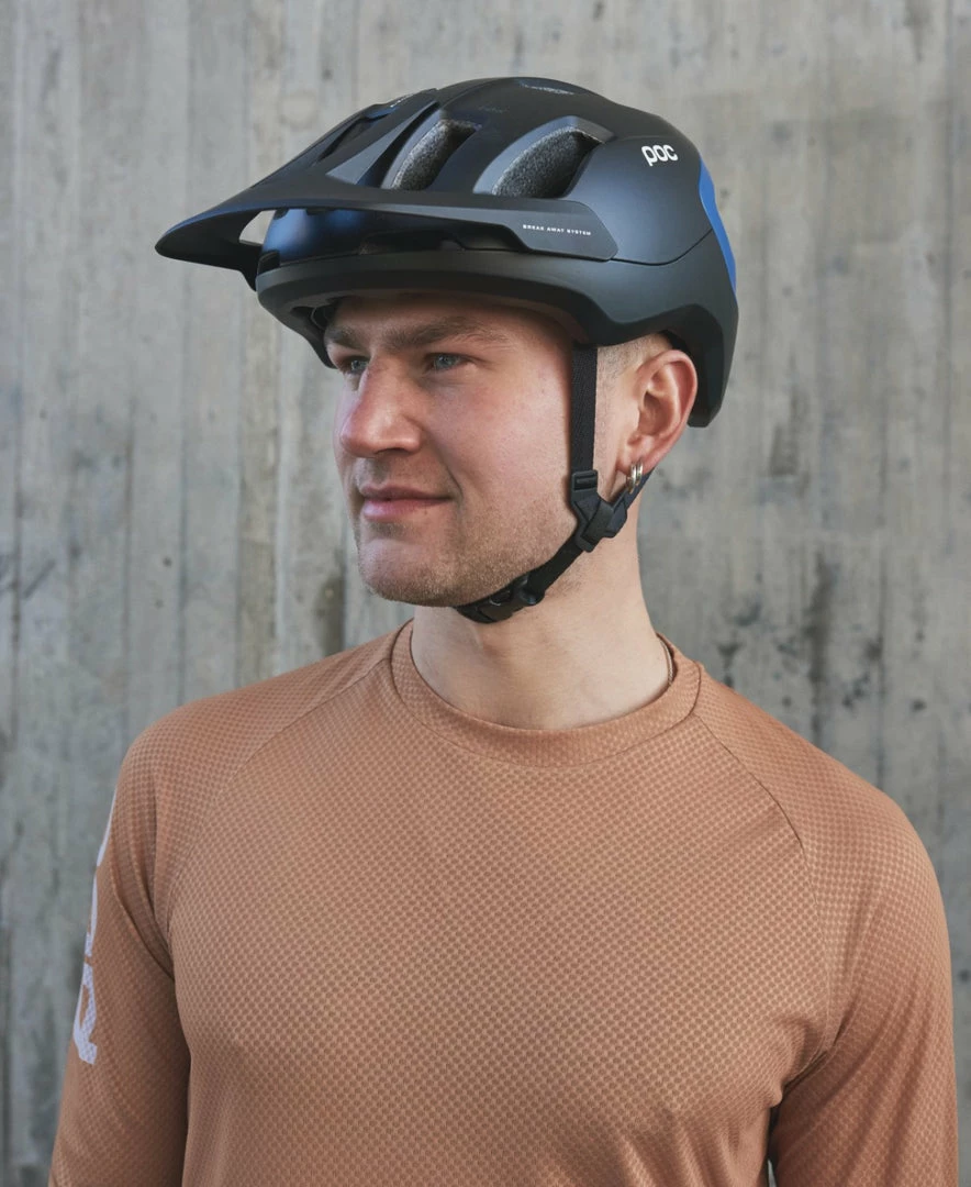 Budget ๐ฅฐ POC Sports Axion ๐ 23 POC Sports Axion