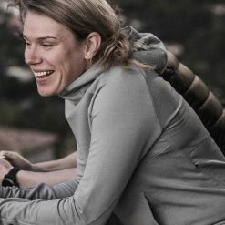 Cheap ๐ POC ๐ฉ Women's Merino Hood ๐ฅฐ 23 POC Women's Merino Hood