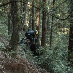 Cheapest ✔️ POC Mountain Biking Essential DH LS Jersey ⭐ 11 POC Mountain Biking Essential DH LS Jersey