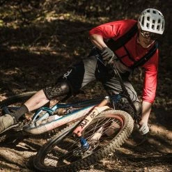 Discount ✨ POC Essential Enduro Shorts Mountain Biking 🔥 37 POC Essential Enduro Shorts Mountain Biking